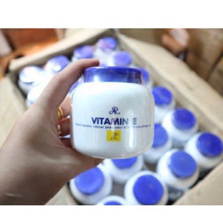 Kem Dưỡng Ẩm Vitamin E Aron
