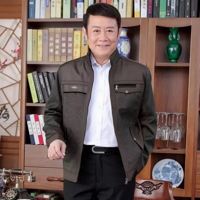 Áo khoác nhẹ cho bố | BigBuy360 - bigbuy360.vn