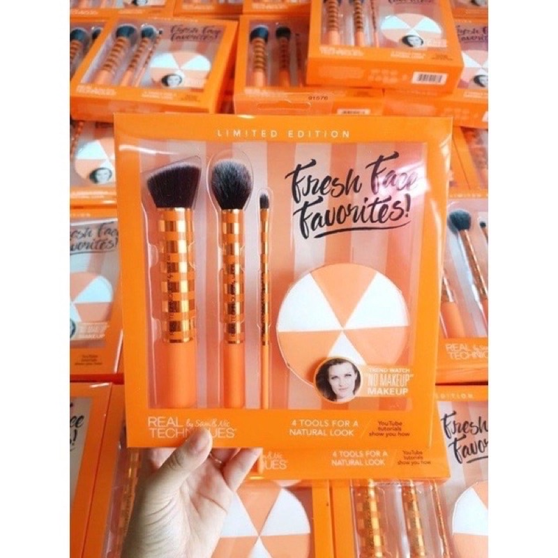 Bộ Cọ + Mút Trang Điểm Real Techniques fresh face