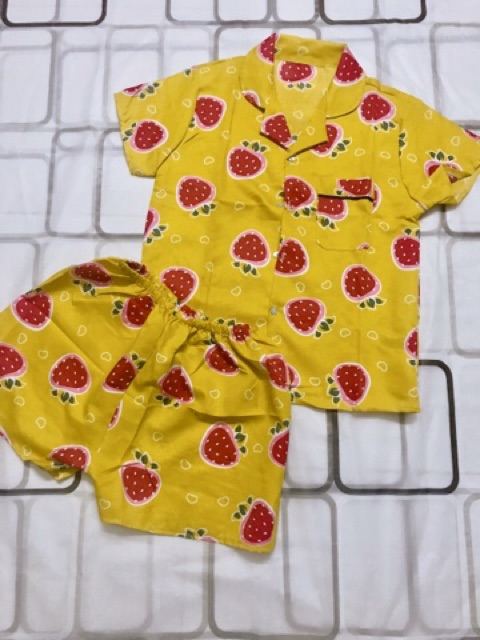 Bộ Pijama Tay Ngắn Quần Đùi