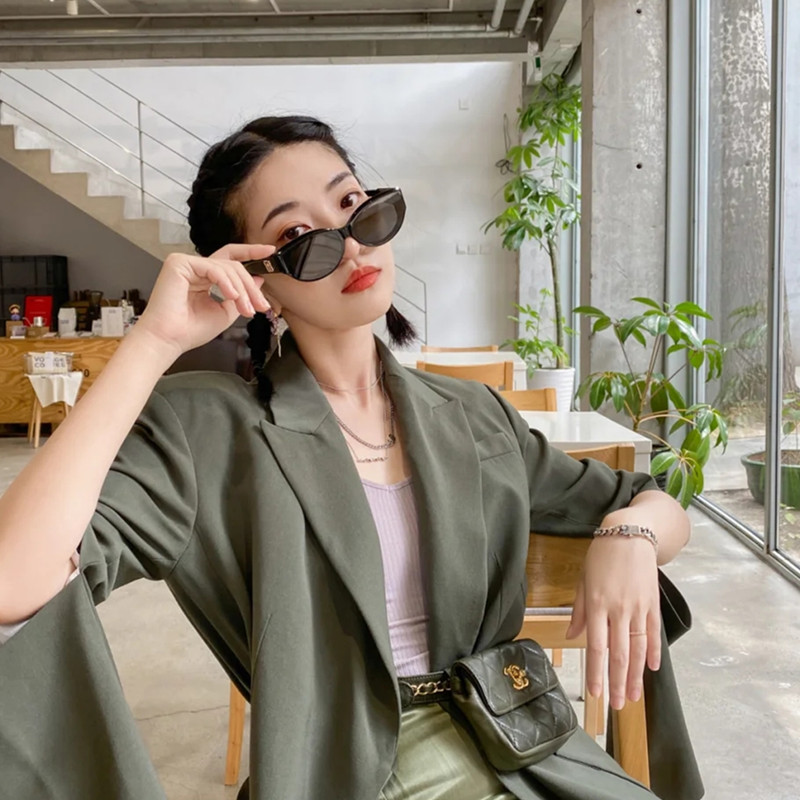Kính mát kiểu dáng mắt mèo phong cách cổ điển thời trang Hàn Quốc