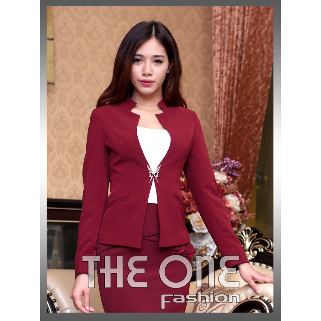 Áo vest đỏ đô siêu nhẹ cổ tàu cài móc túi viền lệch The One Fashion AVL09DD