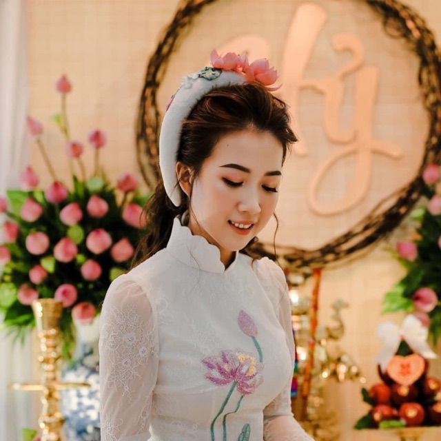 Mấn cô dâu đính hoa phụ kiện cưới