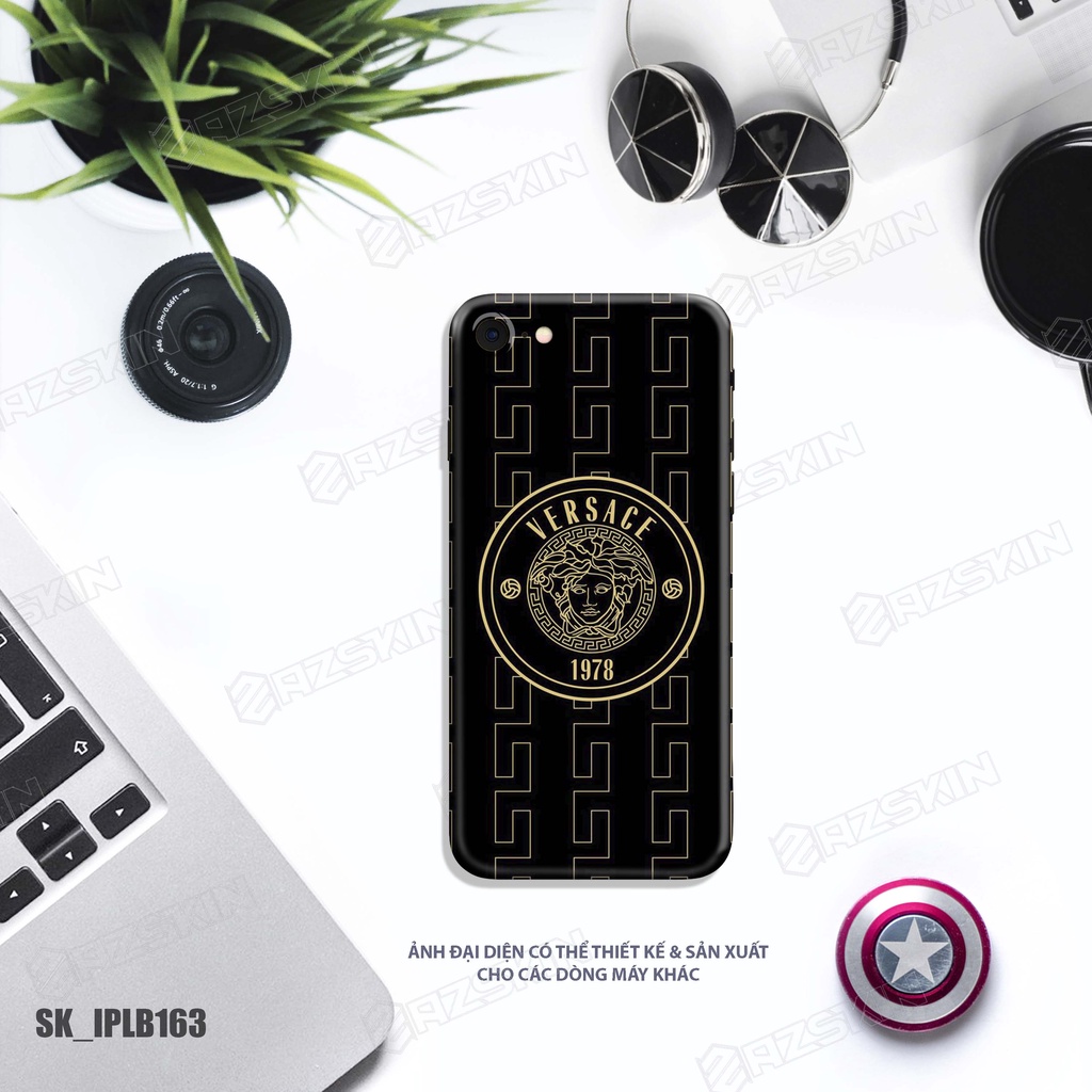 Miếng Dán Skin Hình IPhone 7 - 14 Pro Max VERSACE Black |SK_IPLB163| Hình In Sắc Nét, Chống Nước, Khuôn Cắt CNC, Dễ Dán
