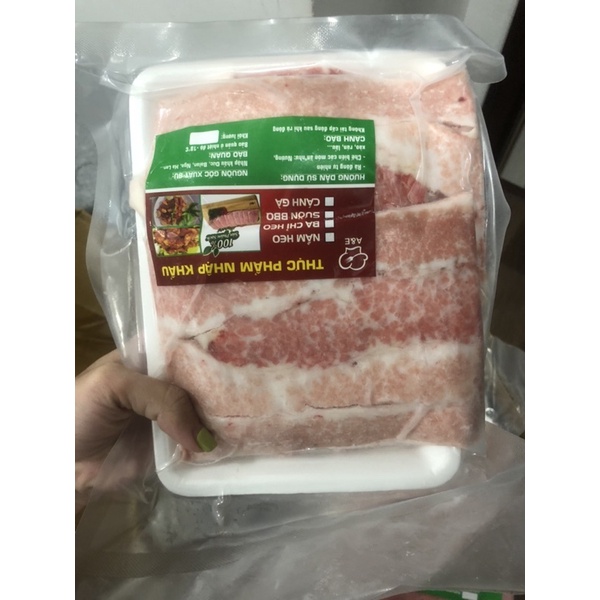 Nầm lợn thơm,ròn.khay thái sẵn,nguyên miếng