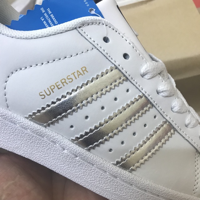Giày thể thao sneaker Originals Superstar Sneaker trắng viền bạc chất da mềm mịn thời trang