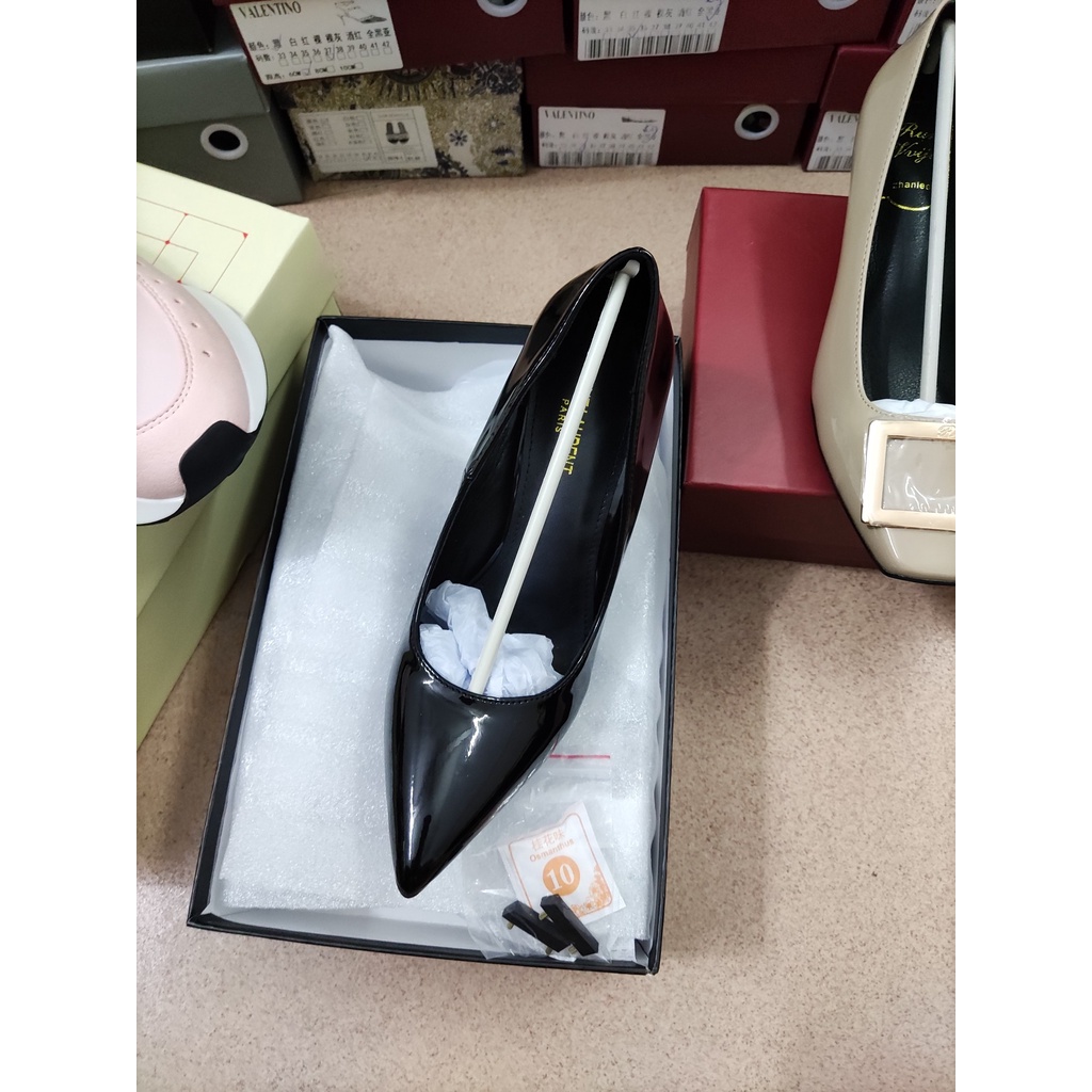 Giày Cao Gót Da Bóng Đế Bằng Màu Vàng Cho Nữ