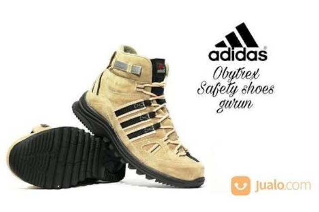 Giày Bốt Adidas An Toàn Chuyên Dụng Cho Leo Núi