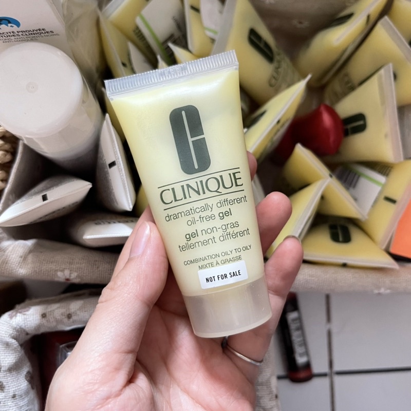 Kem dưỡng ẩm Clinique Dramatically Oil-free Gel cho da dầu