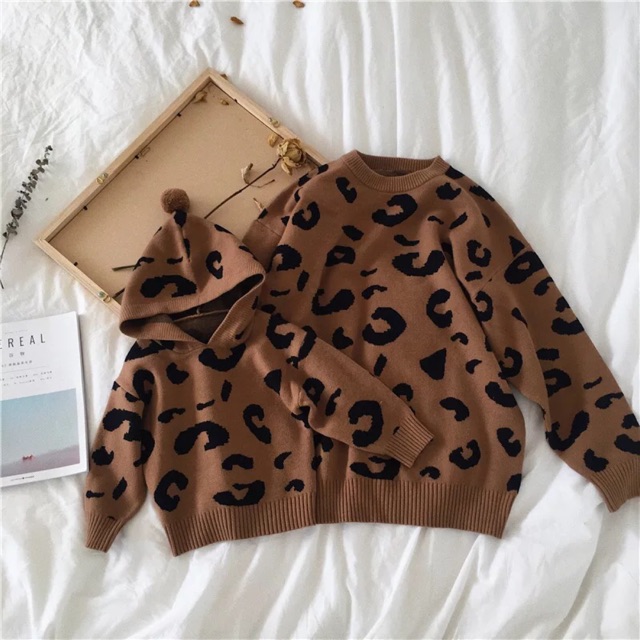 Set áo len gia đình da báo