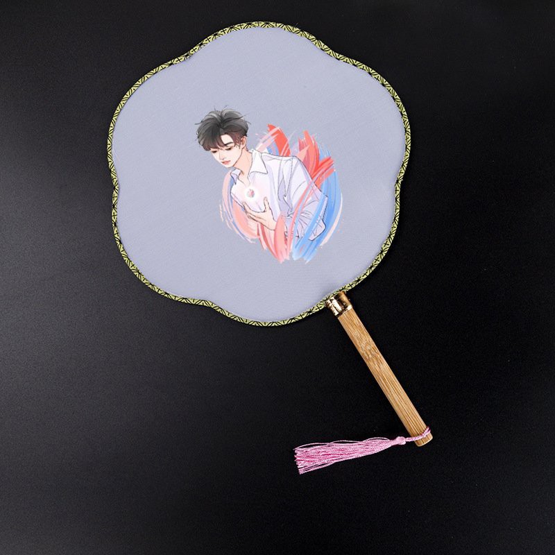 Quạt tròn cầm tay hình hoa ĐIỂM SÁNG TIÊU CHIẾN tua rua cổ trang