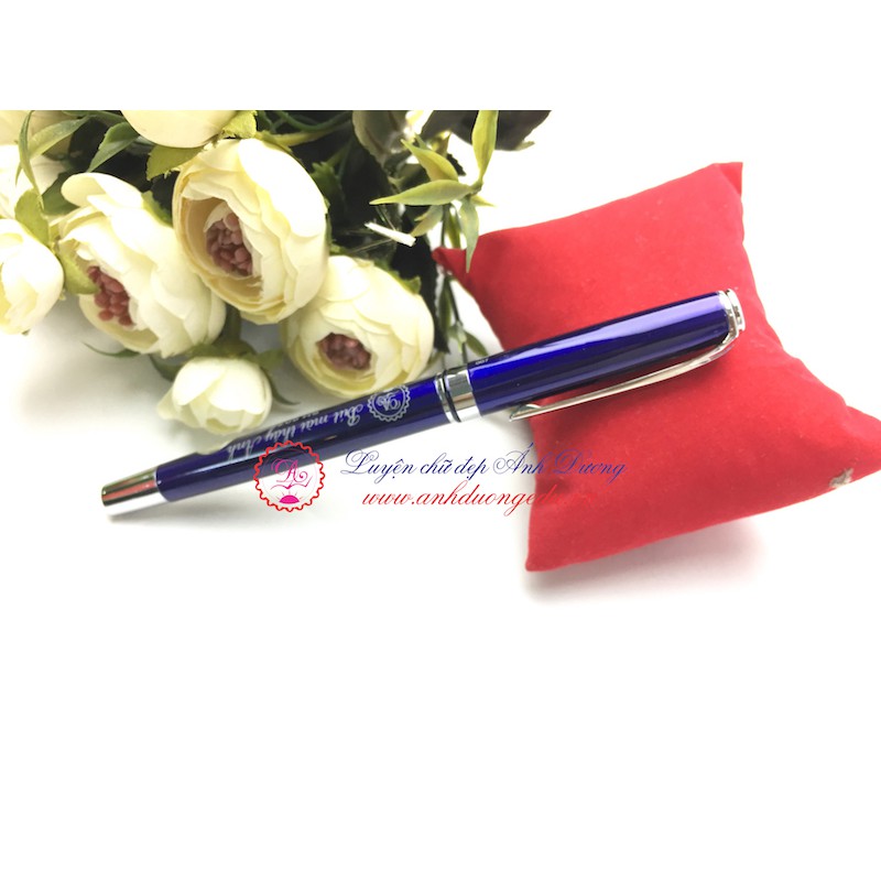 Bút 007 với kiểu dáng thiết kế sang trọng phù hợp cho mọi lứa tuổi kể cả người lớn, và học sinh lớp 3 trở lên