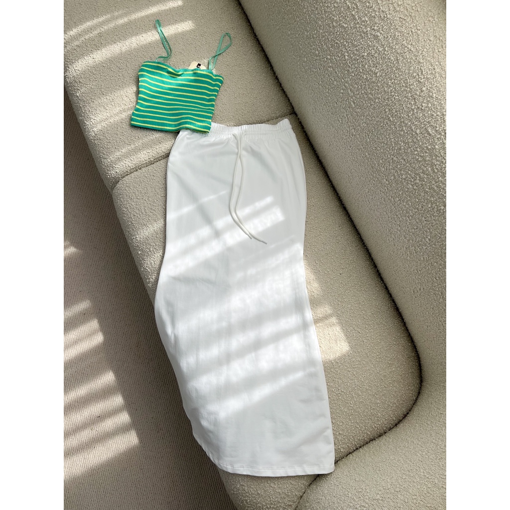 Chân váy thun dài xẻ tà
