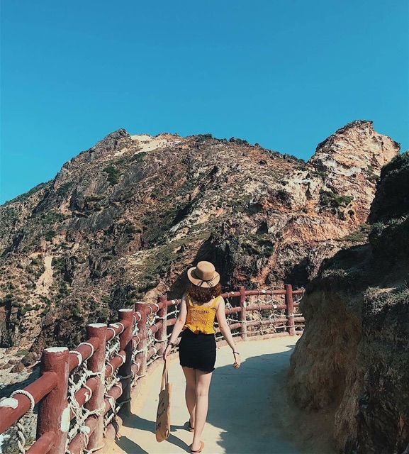 CHÂN VÁY KAKI RÁCH CÁ TÍNH | BigBuy360 - bigbuy360.vn