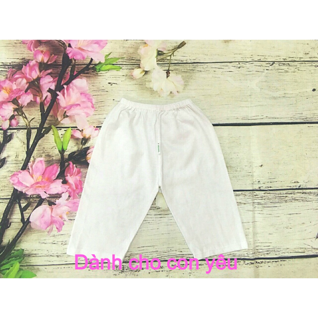 Quần dài Bossini màu trắng cho bé