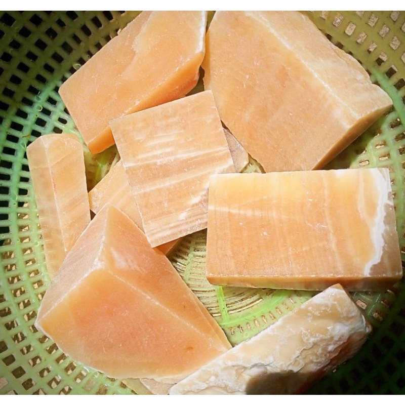 Ngọc hoàng long, canxit thô bán lẻ giá ưu đãi