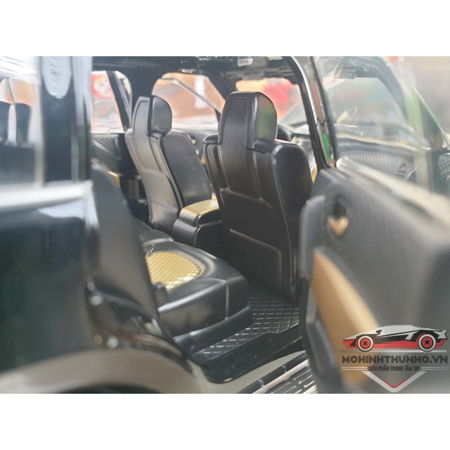 Xe mô hình Nissan Patrol, tỉ lệ 1:24