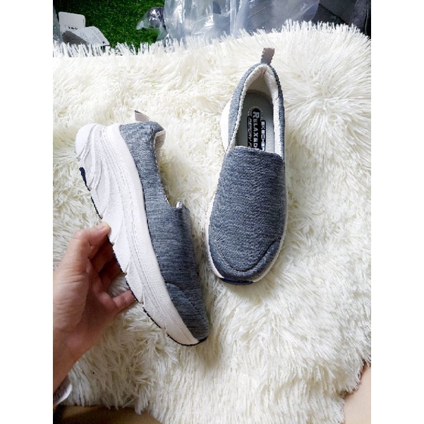 giày skechers