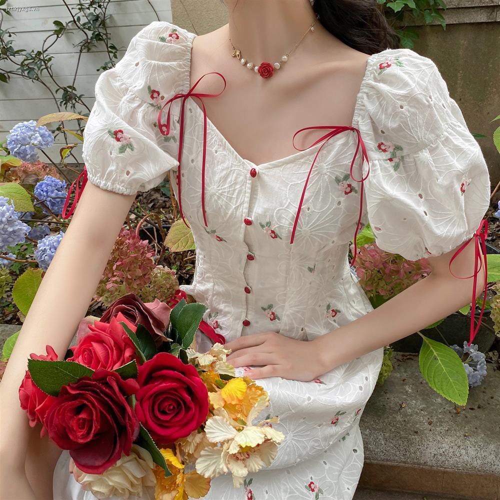 Đầm trắng cổ chữ v phong cách cổ điển nữ tính sành điệu