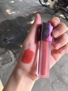 Son black rouge siêu lì , màu hot