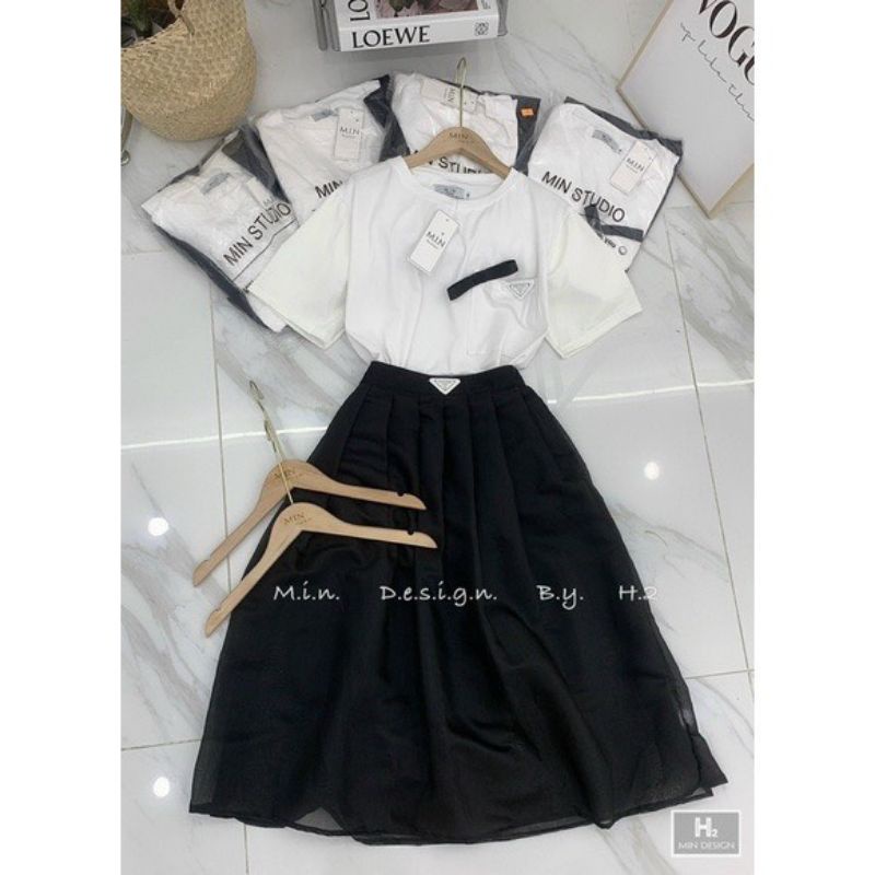 Set váy Áo phông trắng phối chân váy dài dáng xoè dễ thương.