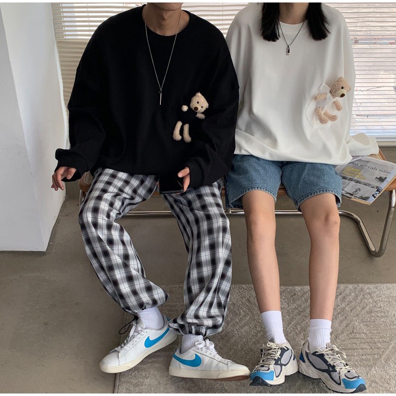 Áo thun nam nữ kèm Gấu Bông unisex dài tay cổ tròn cotton trắng đen basic phom rộng oversize local brand Cheapy