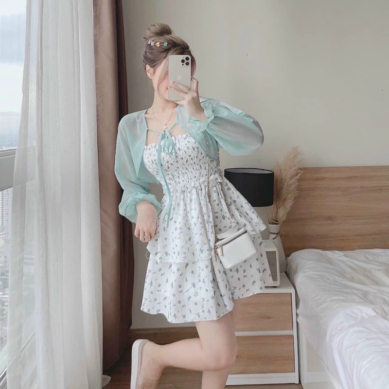 Đầm thời trang nữ mặc đi chơi chất xốp in hoạ tiết 2 dây tầng mix áo khoác voan tay phồng