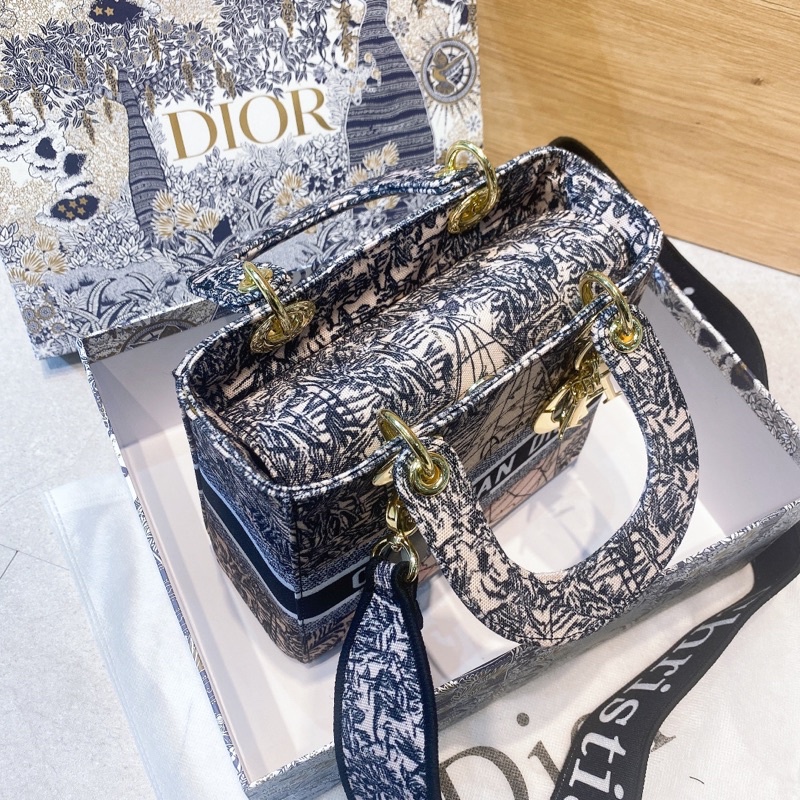 Túi xách đeo chéo nữ