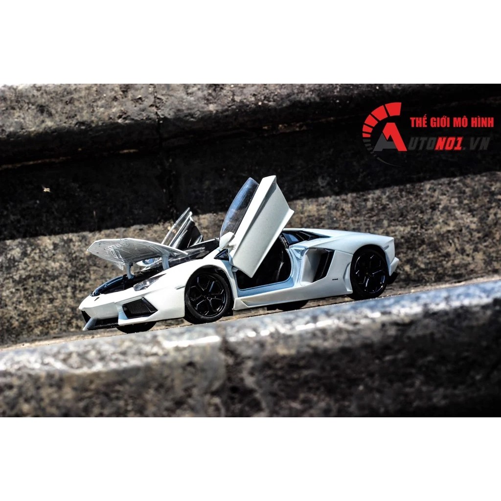 MÔ HÌNH XE LAMBORGHINI AVENTADOR LP700-4 WHITE 1:24 WELLY 5806