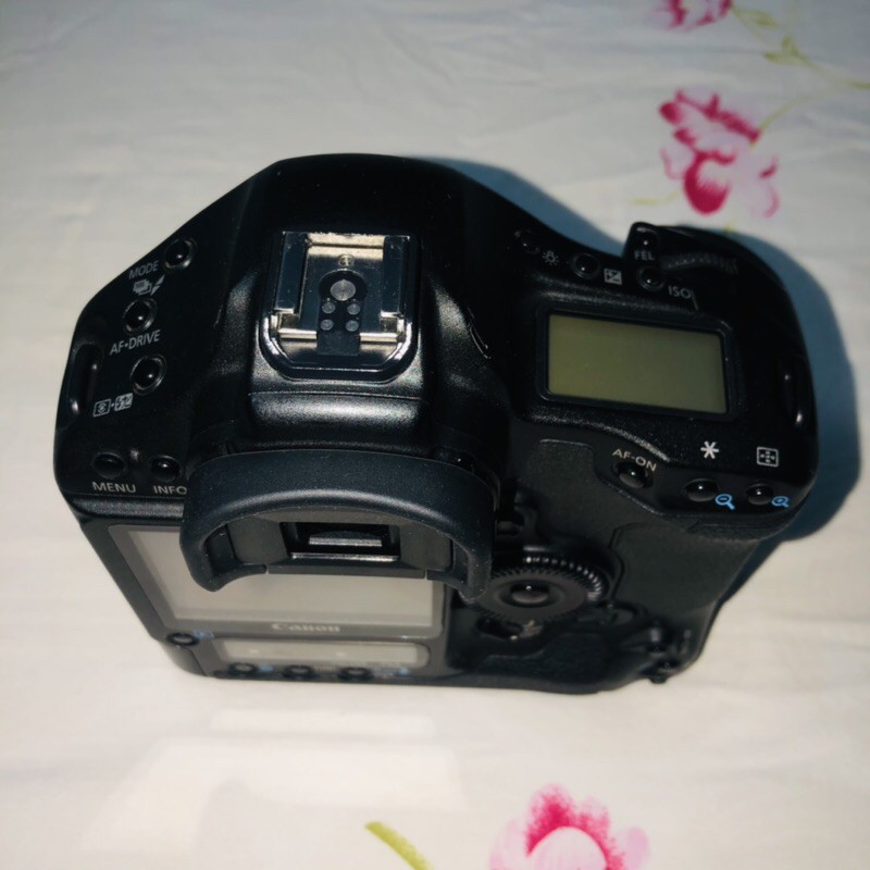 Máy ảnh Canon 1D Mark III sưu tầm, 6k shot | BigBuy360 - bigbuy360.vn