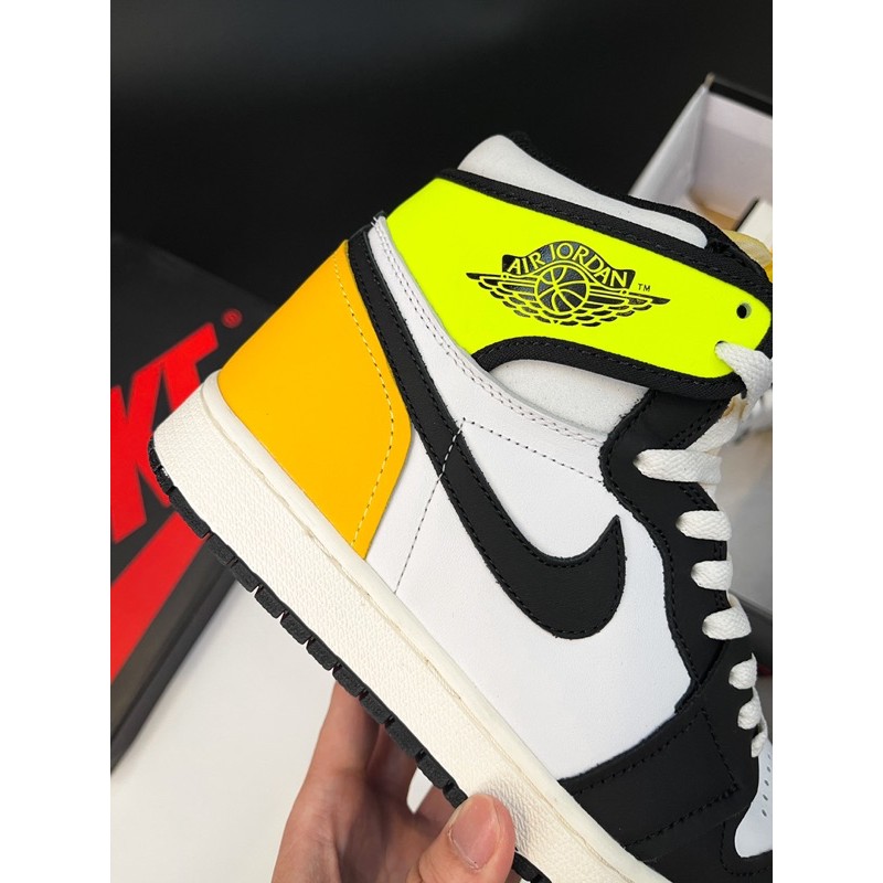 Giày Jordan 1 high Volt gold