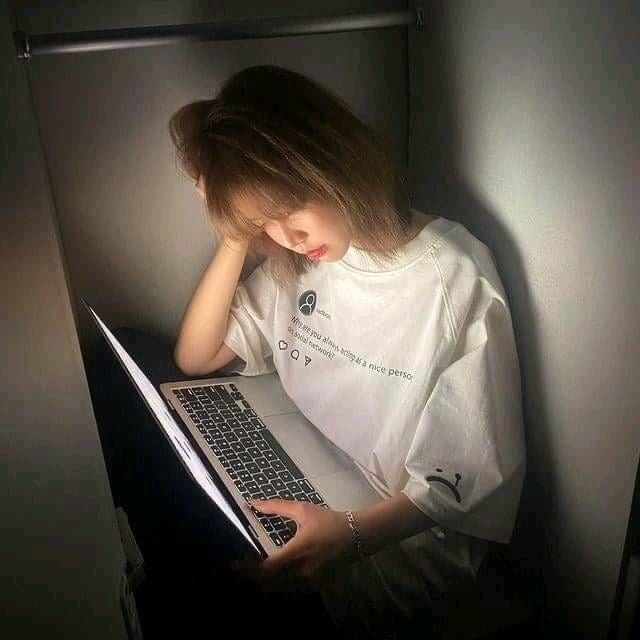 Áo thun Sadboiz Sadtagram đen, trắng chuẩn REAL