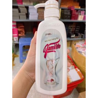 Sữa tắm dưỡng da Familiar Luxury 500ml