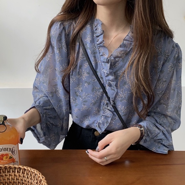 Áo sơ mi chiffon hoa màu xanh kiểu tay dài họa tiết hoa mẫu đẹp năm 2023