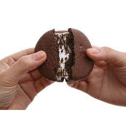 Hộp Bánh Oreo Sôcôla Pie 360g