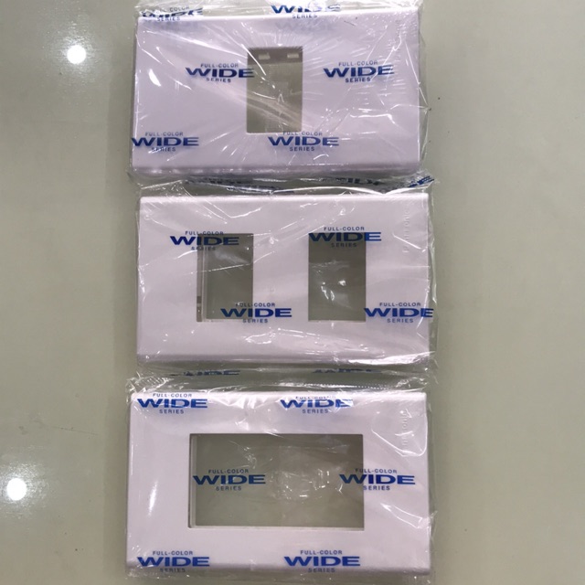 Mặt 1, 2, 3 lỗ Panasonic Wide (mặt hạt to)