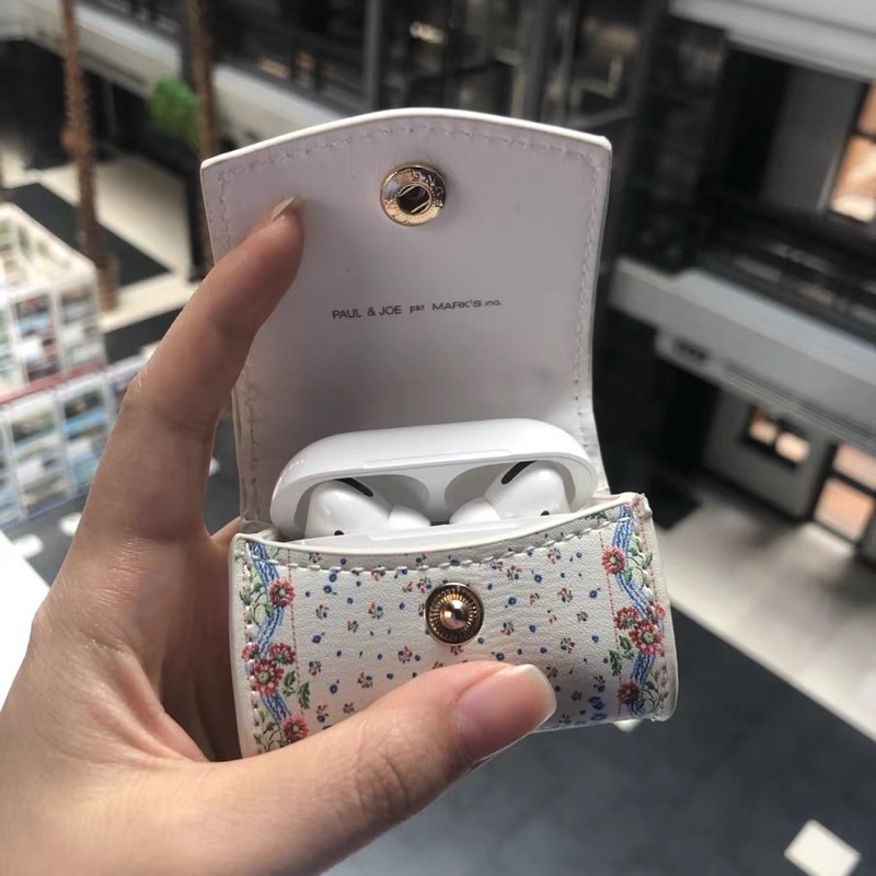 CASE ĐỰNG AIRPODS 1/2 AIRPODS PRO PAUL&JOE CÓ IRING MÓC VÀO TÚI XÁCH