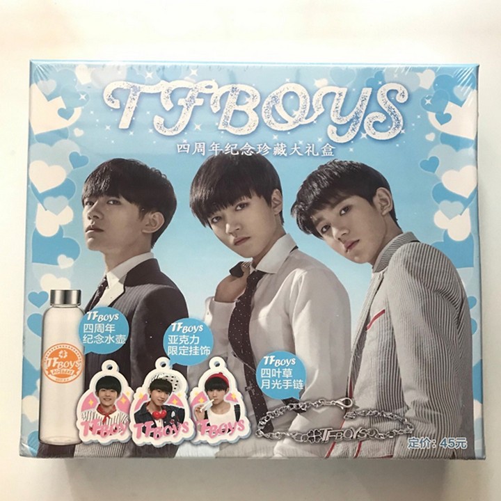 Hộp quà tặng TFBoys có bình nước album ảnh poster postcard bookmark huy hiệu ảnh dán in hình idol