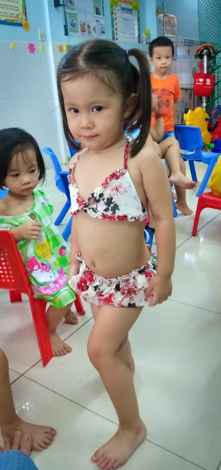 Bộ bikini tắm biển, váy tắm biển cho bé gái ( sét 3 chi tiết) size 12-30kg.
