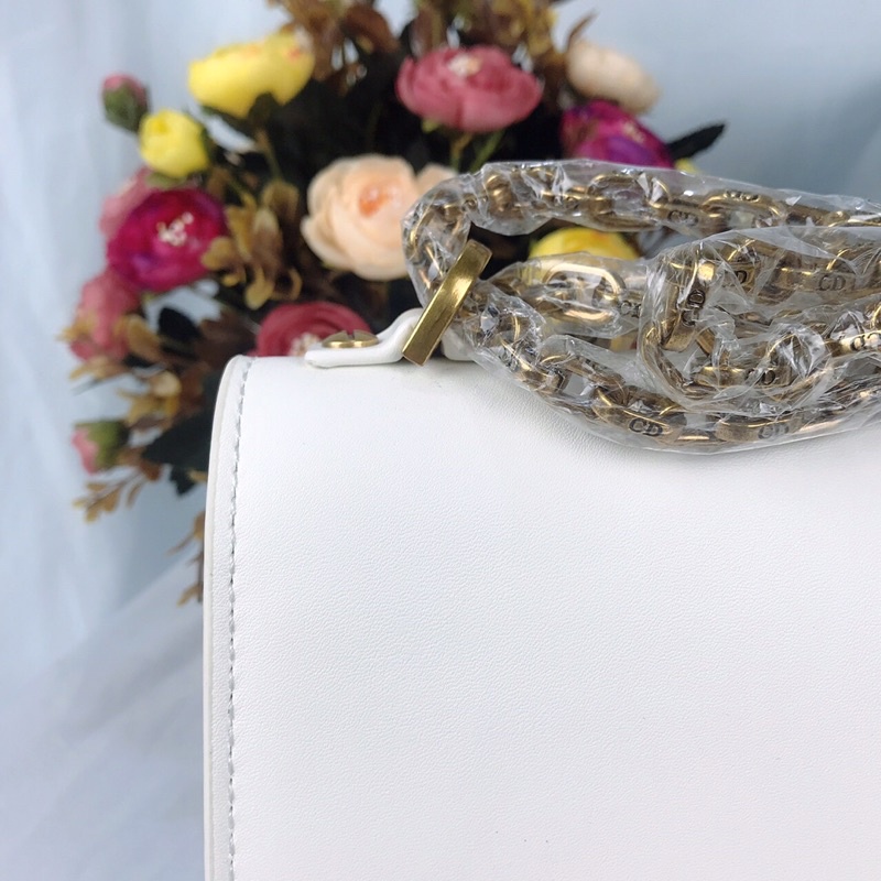 Túi xách Dior Jacki màu trắng size 25cm