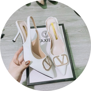Giày cao gót mũi nhọn đính đá