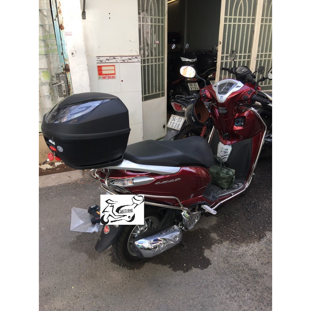 Thùng xe Lead , thùng givi E250N2 kèm đế và bộ kit gắn trên cảng zin xe Lead, hàng givi chính hãng, bảo hành 2 năm