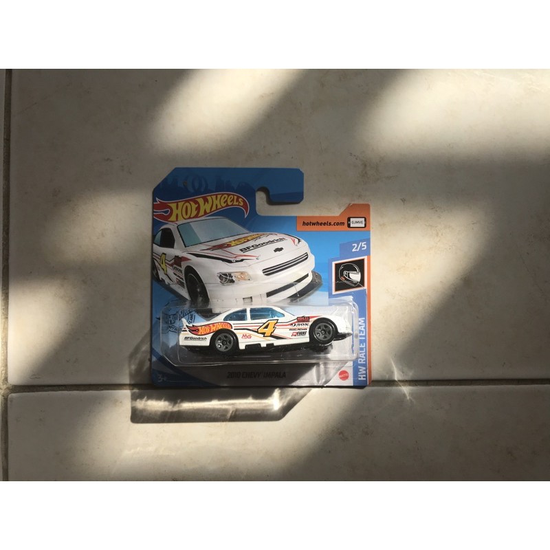 Hot Wheels 1/64 2010 Chevy Impala.