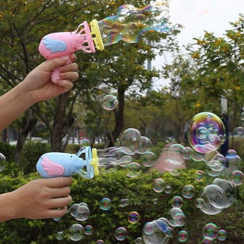 Đồ chơi phun bong bóng nước bằng nhựa vui nhộn cho bé