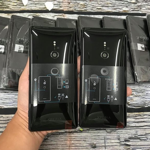 Điện thoại Sony Xperia XZ2 Quốc Tế