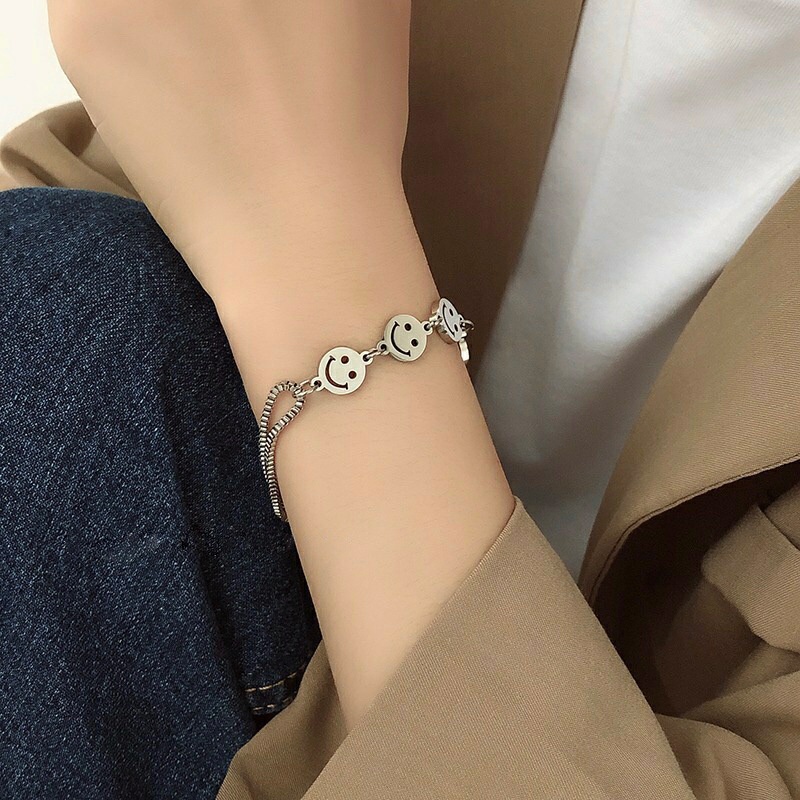 Vòng Tay Thép Titan Mặt Cười Phong Cách Harajuku Hàn Quốc