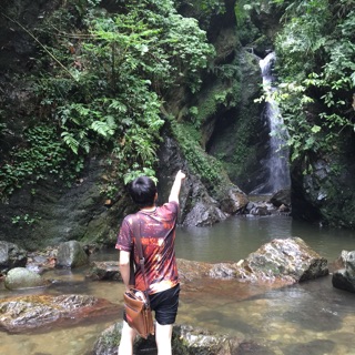 Áo "Buồn làm sao buông"