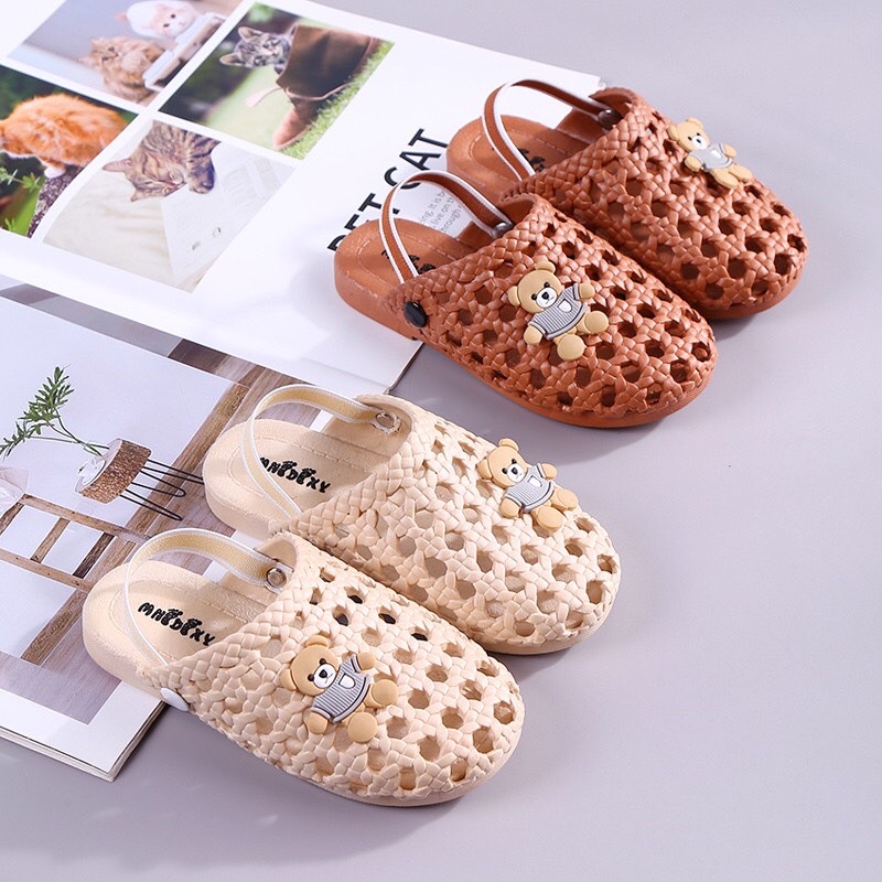 Sandal rọ mõm đi biển cho bé gái