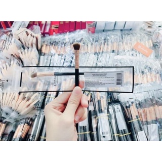 Vacosi Small Shadow Brush E02 - cọ phủ và tán phấn mắt