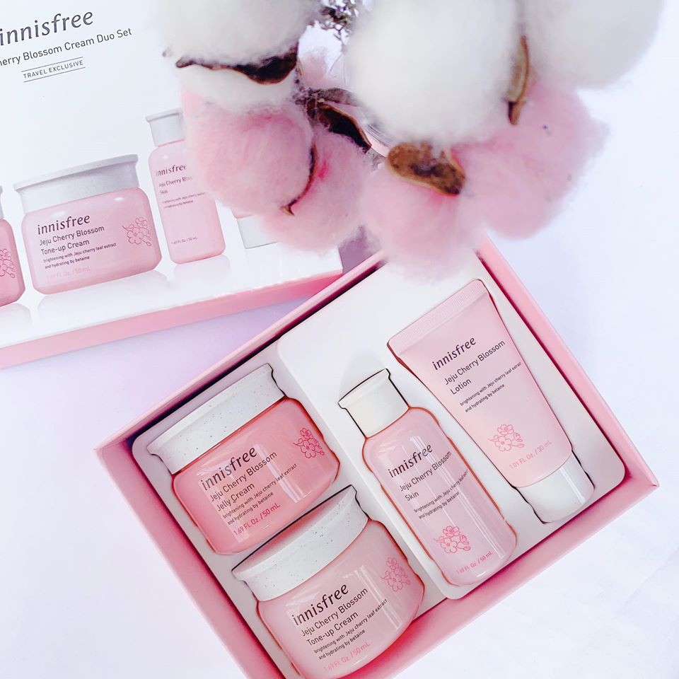 BỘ KEM DƯỠNG TRẮNG DA/ Bộ Dưỡng Ẩm, Trắng Da Chiết Xuất Lá Hoa Anh Đào Innisfree Jeju Cherry Blossom Cream Duo Set